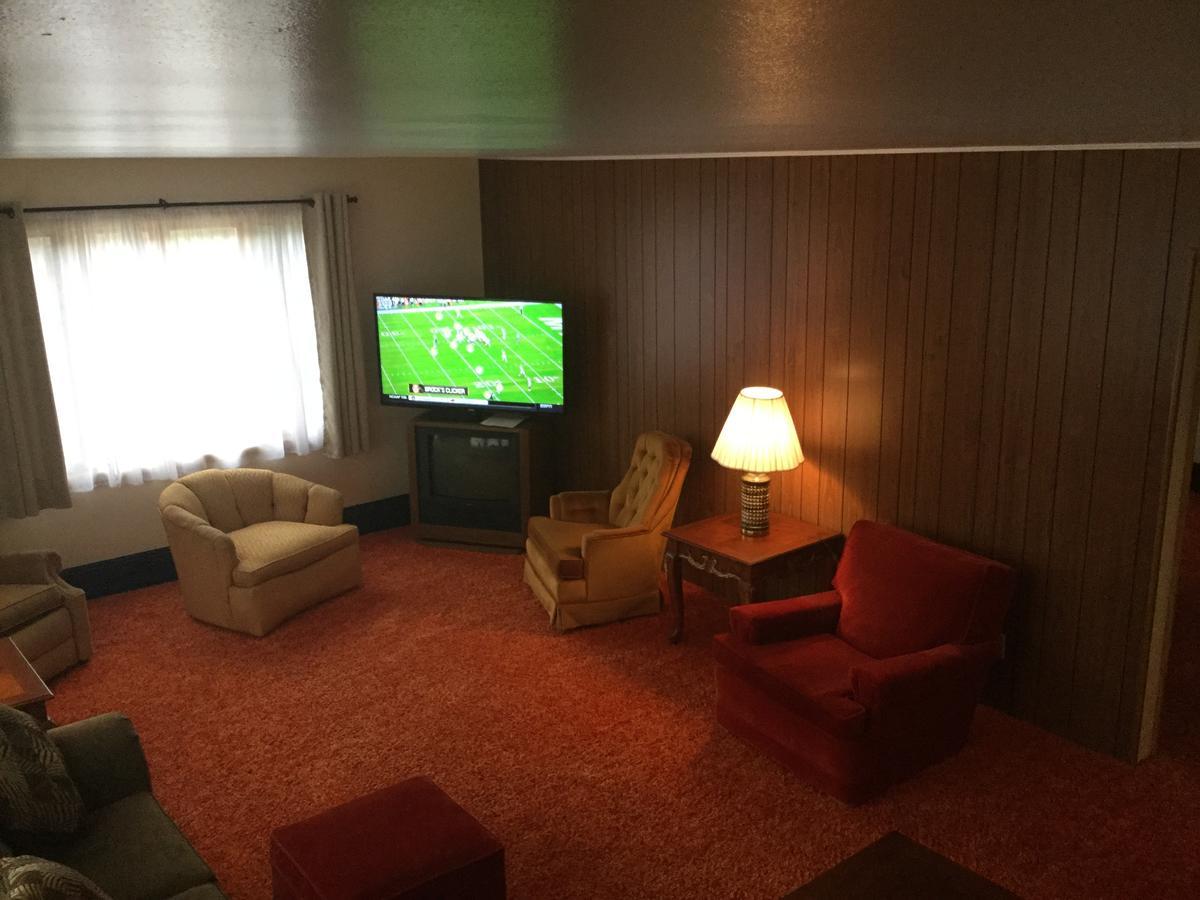 Cedars Motel Ironwood Kültér fotó