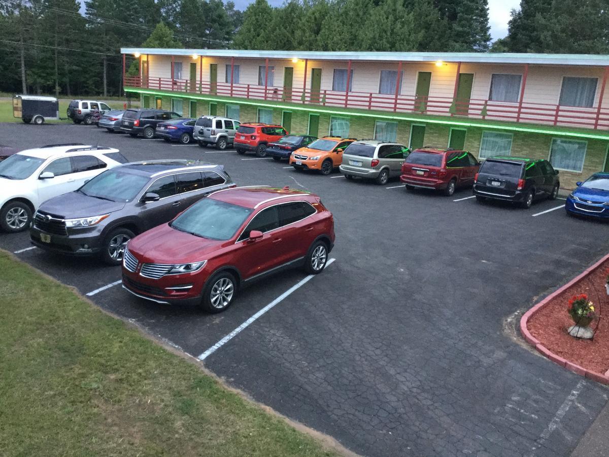 Cedars Motel Ironwood Kültér fotó