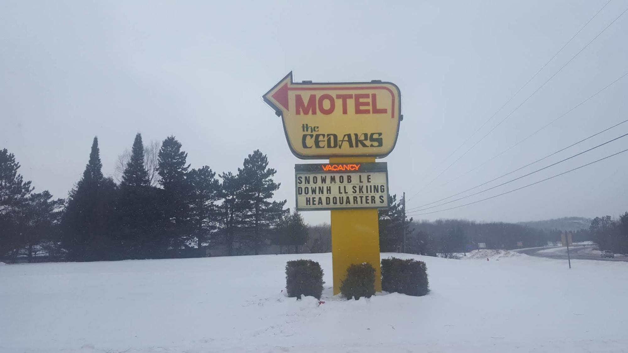 Cedars Motel Ironwood Kültér fotó