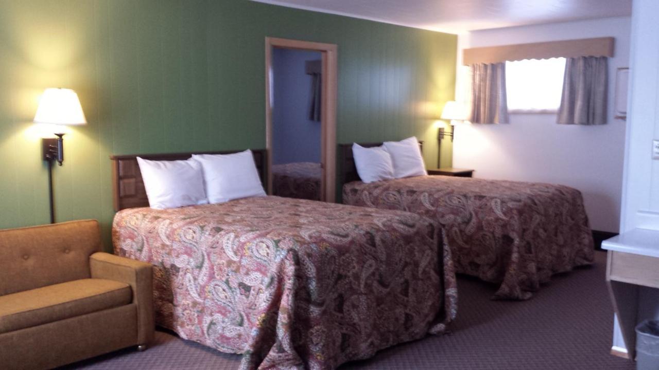 Cedars Motel Ironwood Kültér fotó